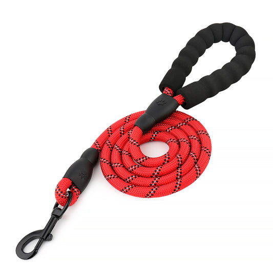 Strong  climbing rope build to ensure your pet is safe and under your control