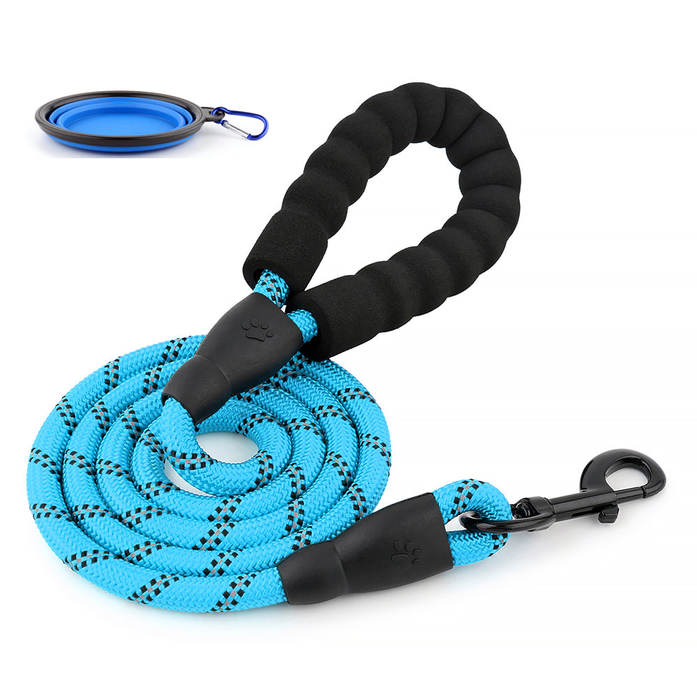 Strong 5 foot dog lead with collapsible bowl